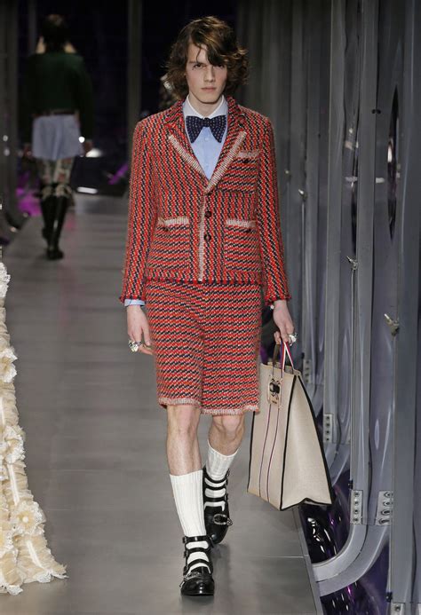 un'occhiatina gucci uomo 2017|Every Look From the Gucci Fall 2017 Collection .